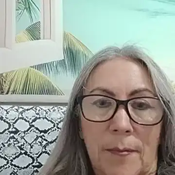 EvaRobinson online show from July 29, 2026, 5:28 am