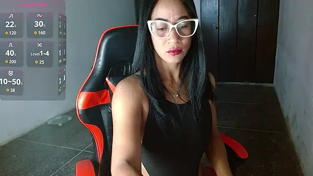 Snapshot of Emiliklauss22 chatting on July 12, 2026, 9:10 am Emiliklauss22 online show from July 12, 2026, 9:10 am