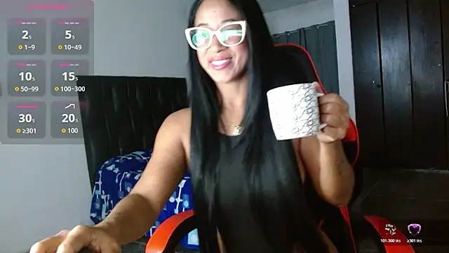Snapshot of Emiliklauss22 chatting on July 28, 2026, 5:59 am Emiliklauss22 online show from July 28, 2026, 5:59 am