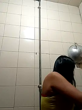 kelly dirty  online show from September 10, 2025, 2:43 am