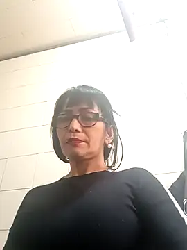 kelly dirty  online show from March 12, 2025, 7:47 pm