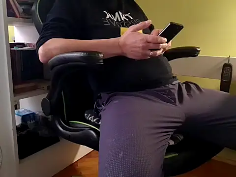 feathersify online show from November 20, 2025, 7:31 am