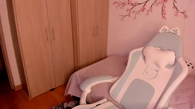 alexa 6908 online show from November 28, 2025, 8:53 pm