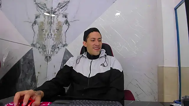 Snapshot of yeckodream chatting on November 13, 2025, 6:17 am yeckodream online show from November 13, 2025, 6:17 am