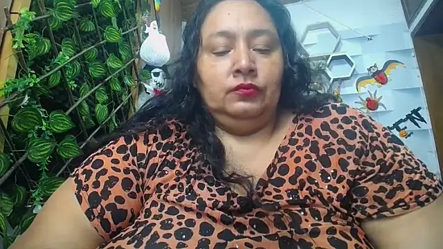 Snapshot of TistMature chatting on November 5, 2025, 1:14 pm TistMature online show from November 5, 2025, 1:14 pm