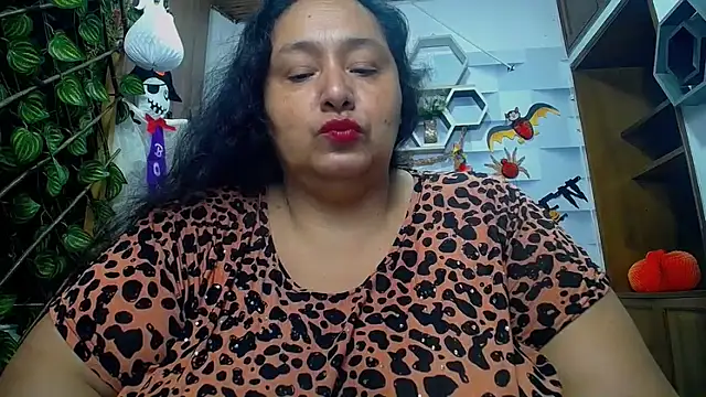 Snapshot of TistMature chatting on October 21, 2025, 1:10 pm TistMature online show from October 21, 2025, 1:10 pm