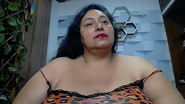 Snapshot of TistMature chatting on October 7, 2025, 1:12 pm TistMature online show from October 7, 2025, 1:12 pm