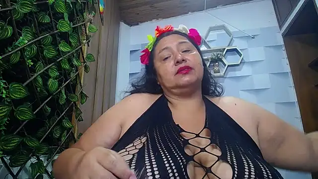 Snapshot of TistMature chatting on November 6, 2025, 1:15 pm TistMature online show from November 6, 2025, 1:15 pm