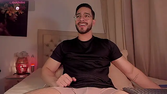 Josseph1  online show from October 15, 2025, 11:35 pm