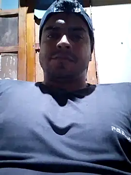 Snapshot of Evandro-Bahia chatting on October 13, 2025, 9:38 pm Evandro-Bahia online show from October 13, 2025, 9:38 pm