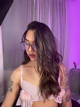 Snapshot of Samantha_Bernardo chatting on March 31, 2026, 4:03 am Samantha Bernardo online show from March 31, 2026, 4:03 am
