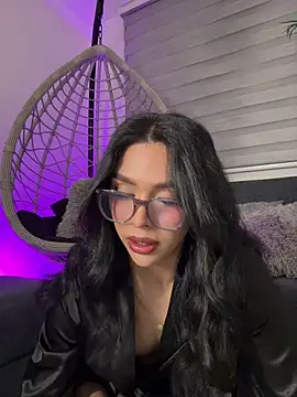 Snapshot of Samantha_Bernardo chatting on April 17, 2026, 4:15 am Samantha Bernardo online show from April 17, 2026, 4:15 am