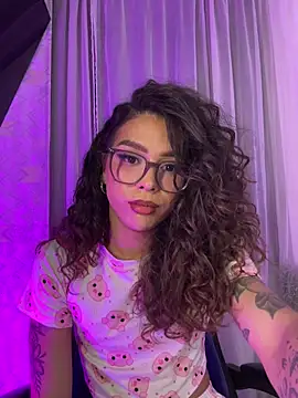 Samantha Bernardo online show from February 6, 2026, 3:24 am