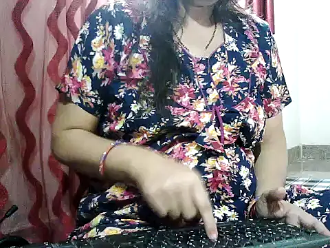 Snapshot of RukminiNew chatting on November 2, 2025, 10:31 am RukminiNew online show from November 2, 2025, 10:31 am