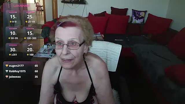 HeisseomaOriginal online show from February 17, 2025, 3:11 pm