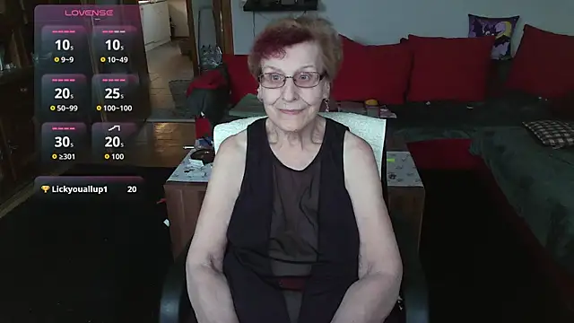 HeisseomaOriginal online show from February 6, 2026, 8:10 am