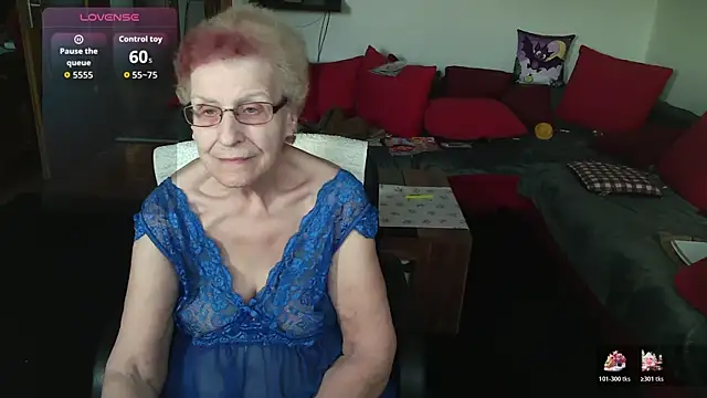 HeisseomaOriginal online show from December 16, 2025, 8:18 am