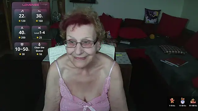 HeisseomaOriginal online show from December 22, 2025, 12:16 pm