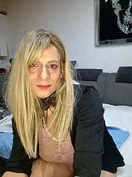 Snapshot of LanaSissy100 chatting on November 2, 2025, 4:12 pm LanaSissy100 online show from November 2, 2025, 4:12 pm