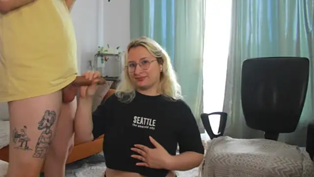 Snapshot of andycherry_secrets_ chatting on June 2, 2026, 1:11 pm andycherry secrets online show from June 2, 2026, 1:11 pm