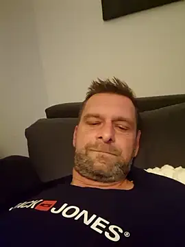 Snapshot of Mjn34 chatting on October 8, 2025, 5:53 am Mjn34 online show from October 8, 2025, 5:53 am