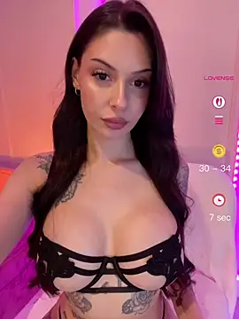 Snapshot of Sassy-Susie chatting on May 12, 2026, 1:17 pm Sassy-Susie online show from May 12, 2026, 1:17 pm