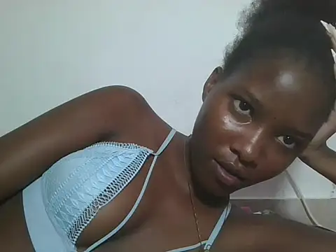 Snapshot of sexyjanett chatting on July 22, 2026, 6:43 pm sexyjanett online show from July 22, 2026, 6:43 pm