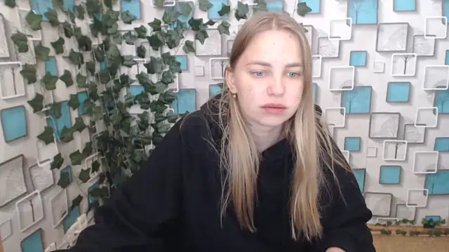 klerkarina online show from October 3, 2025, 5:20 am