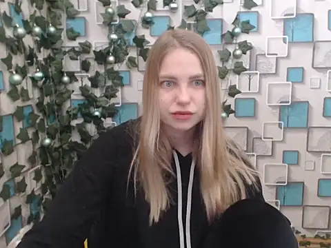klerkarina online show from January 17, 2025, 5:42 am