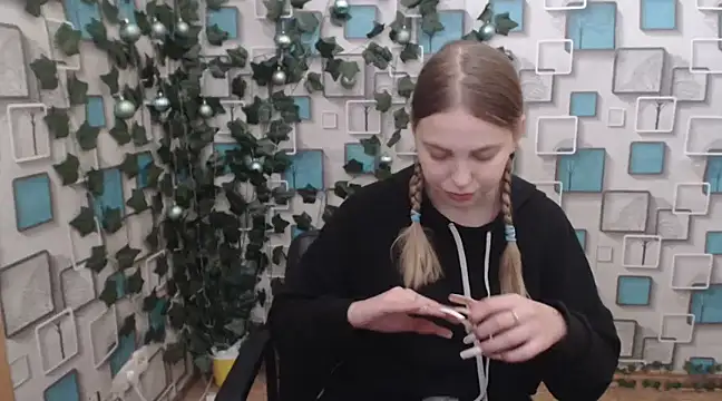 klerkarina online show from January 25, 2025, 6:23 am