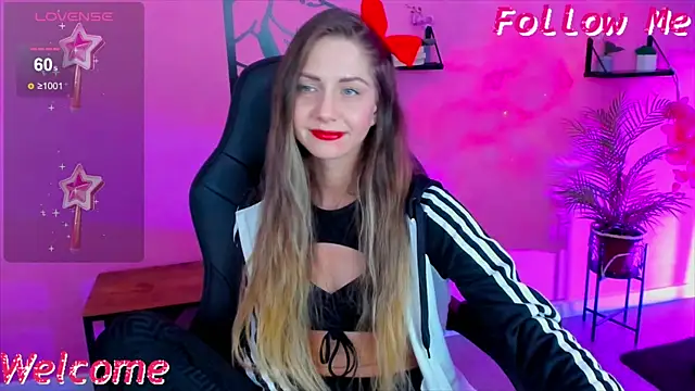 GrayceWild online show from February 28, 2025, 2:42 pm