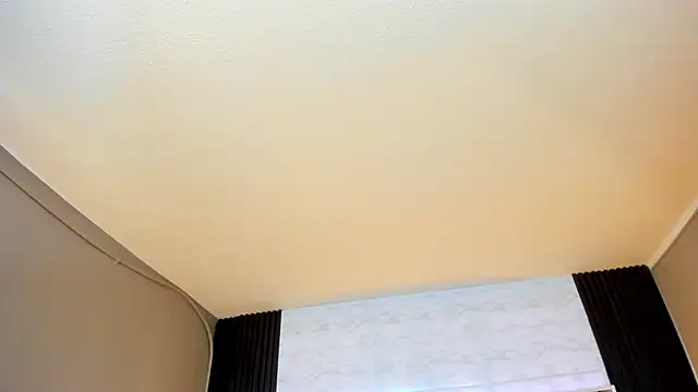 Snapshot of Linda4Petite chatting on November 26, 2025, 5:46 pm Linda4Petite online show from November 26, 2025, 5:46 pm