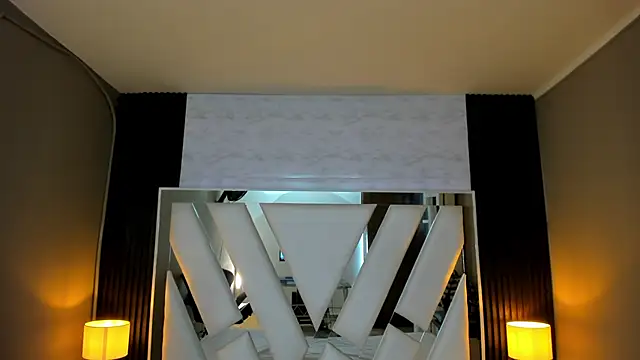 Linda4Petite online show from February 3, 2026, 5:51 pm