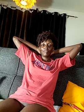 Snapshot of lynnkatrina chatting on March 14, 2026, 12:27 am lynnkatrina online show from March 14, 2026, 12:27 am