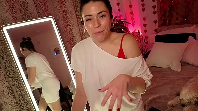 Ellie-L-Elizabeth online show from February 15, 2026, 11:36 pm