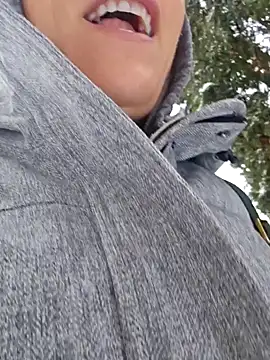 Snapshot of Ellie-L-Elizabeth chatting on February 6, 2025, 8:02 pm Ellie-L-Elizabeth online show from February 6, 2025, 8:02 pm