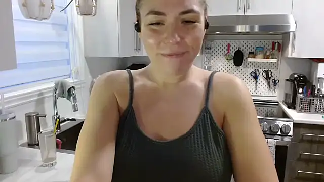 Snapshot of Ellie-L-Elizabeth chatting on March 16, 2025, 11:05 am Ellie-L-Elizabeth online show from March 16, 2025, 11:05 am