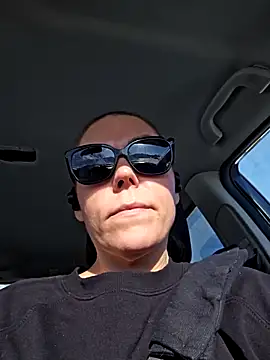 Snapshot of Ellie-L-Elizabeth chatting on February 19, 2025, 2:33 pm Ellie-L-Elizabeth online show from February 19, 2025, 2:33 pm