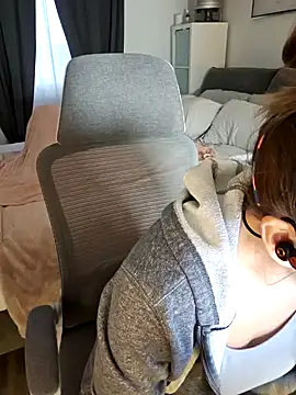 Snapshot of Ellie-L-Elizabeth chatting on February 11, 2025, 12:15 pm Ellie-L-Elizabeth online show from February 11, 2025, 12:15 pm