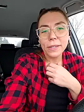 Snapshot of Ellie-L-Elizabeth chatting on February 18, 2025, 8:36 pm Ellie-L-Elizabeth online show from February 18, 2025, 8:36 pm