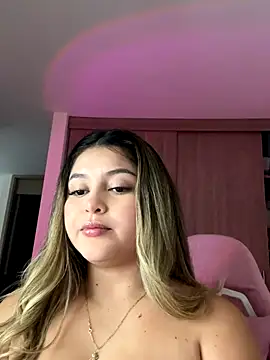 lunablossom  online show from October 22, 2025, 10:30 pm