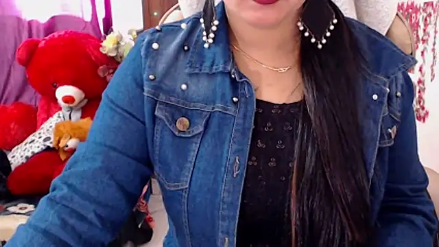 Snapshot of Naughty_Kashish chatting on February 13, 2026, 5:18 am Naughty Kashish online show from February 13, 2026, 5:18 am