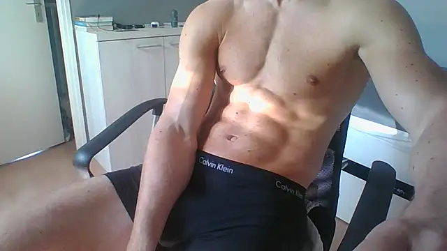 Snapshot of RamonJoosse2002 chatting on May 15, 2026, 12:03 pm RamonJoosse2002 online show from May 15, 2026, 12:03 pm