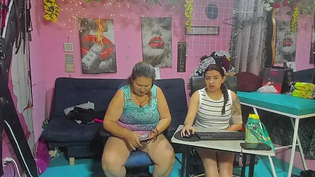 Snapshot of lesbiancuple chatting on June 11, 2026, 12:13 pm lesbiancuple online show from June 11, 2026, 12:13 pm