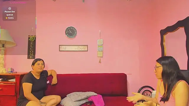 lesbiancuple online show from October 18, 2025, 3:47 pm