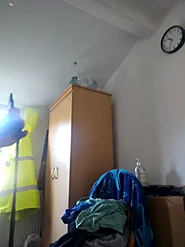 Snapshot of mario890605 chatting on November 25, 2025, 10:37 am mario890605 online show from November 25, 2025, 10:37 am