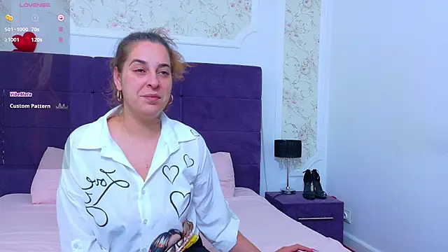 KarinaNoir online show from July 9, 2026, 3:51 am
