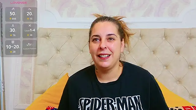 Snapshot of KarinaNoir chatting on October 8, 2025, 3:19 am KarinaNoir online show from October 8, 2025, 3:19 am