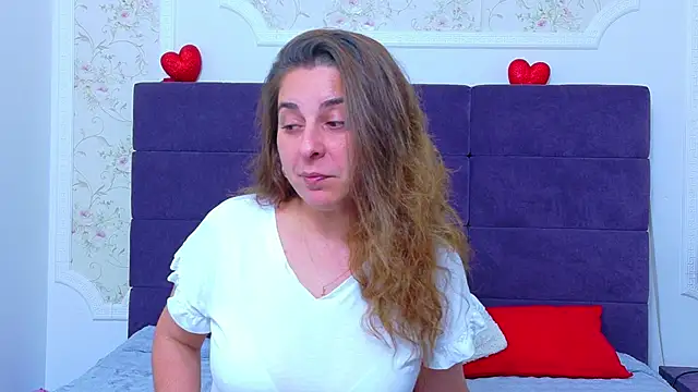 Snapshot of KarinaNoir chatting on June 15, 2026, 4:12 am KarinaNoir online show from June 15, 2026, 4:12 am