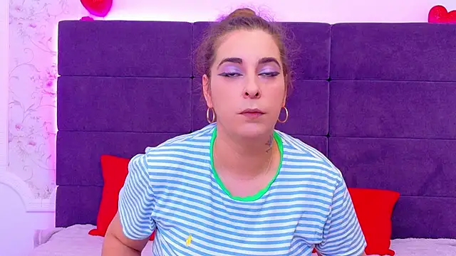 Snapshot of KarinaNoir chatting on May 21, 2026, 3:59 am KarinaNoir online show from May 21, 2026, 3:59 am
